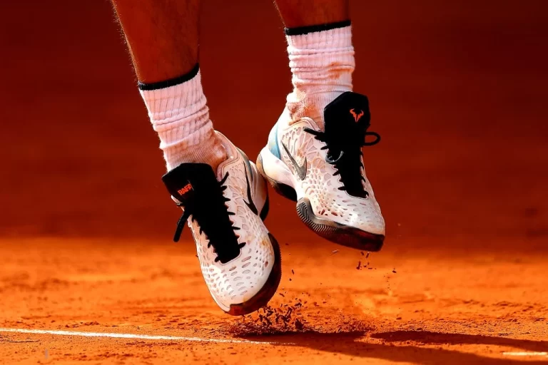 Can You Wear Regular Tennis Shoes On Clay Courts? 